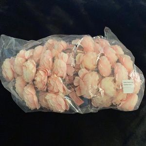 Pack of bombshell peonies Victoria’s Secret store prop